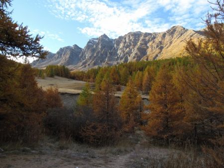 Le versant nord du Pic de Chateau-Renard (2989 m)