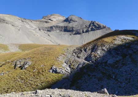 Montée dans le long vallon de Susanfe