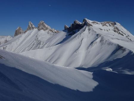 Les Aiguilles d’Arves et le la Saussaz font le décor...