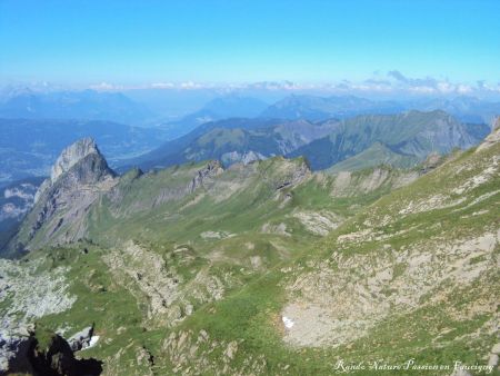 Vue sur les Dents d’Oddaz avec à son extrémité le Tuet