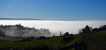Crêts du Grand Mont et des Sept Pins - Randonnée Monts du Lyonnais ...