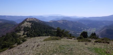 Montagne de Praloubeau, puis Eyriau (avec le Ventoux en toile de fond)