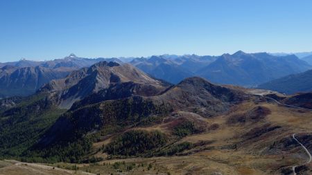 Mont Viso, Pic de Rochebrune, le Queyras. En premier plan, Grand Meyret, Col du Granon, Crête de Peyrolle.