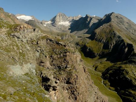 La Casa di Caccia avec, au fond le Gran Serra et l’Herbetet.