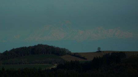 Le soleil serait apparu derrière le mont Blanc