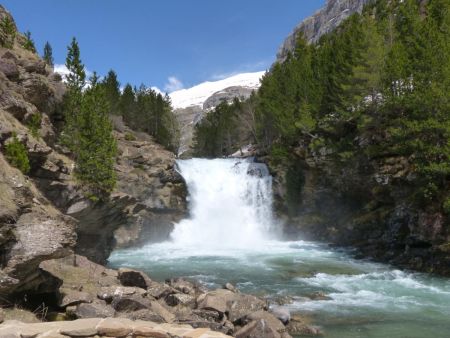 Une dernière grande chute avant d’atteindre le cirque