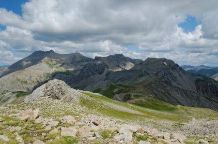 En montant à la Montagne de l’Avalanche