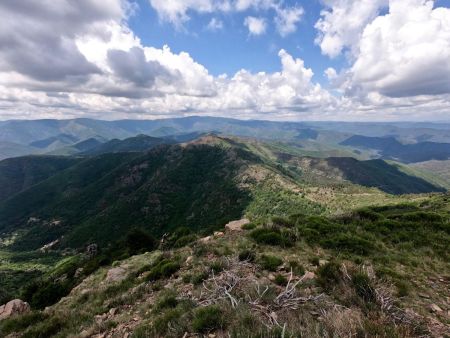 Vers le col de l’Asclier, Lacam et l’Aigoual.