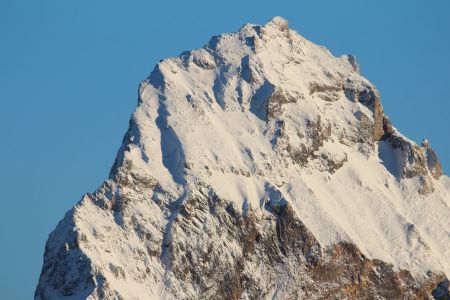 Son arête nord et le sommet...