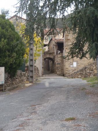 Ruelle près de l’église de Mons