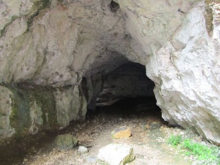 L’entrée de la grotte.