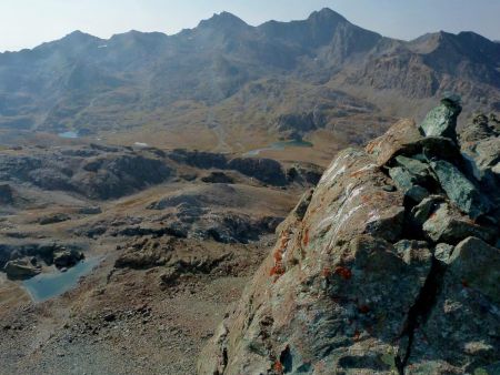 Les lacs sous la Thétys : Vue plongeante sur les Lacs du Longet depuis la Petite Tête Noire