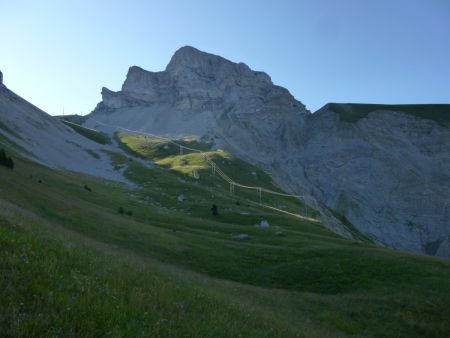 Le vallon de Corps sous la Tête de Garnesier.