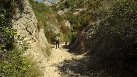 Descente du gaudre de Valrugue.