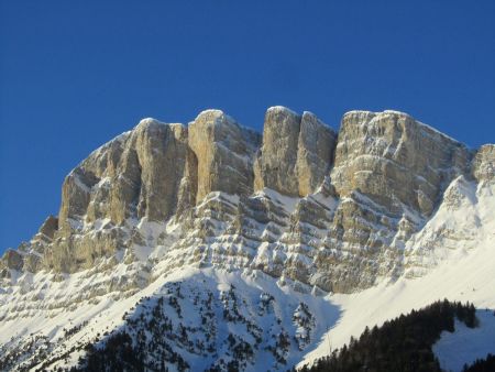 Du parking, le Grand Veymont.