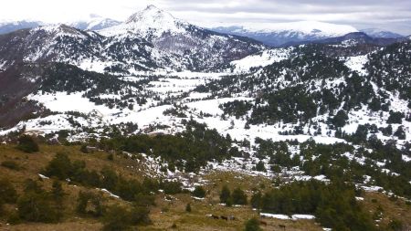 La Grande Gautière, avec les Monges à sa gauche et Jouère à sa droite