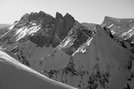 La Montagne de Faraut et ses parois verticales.