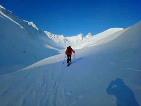 Arrivée au soleil dans le Vallon des Aiguilles d’Arves