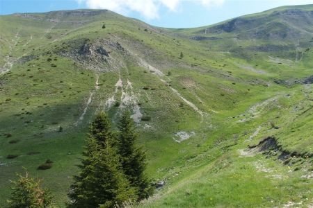 On poursuit vers la Montagne de France