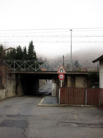 Passage sous la voie ferrée.