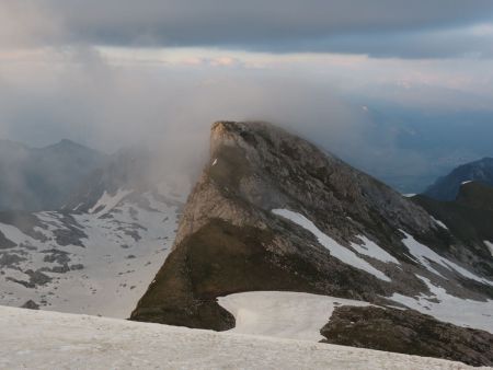 Dernières nuées sur les crêtes de Chaudin.