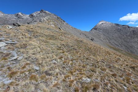 Cima del Pelvo et Punta Serpentiera dans le rétro.