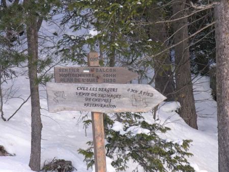 Le panneau indiquant l’entrée du vallon de Saint Bernard