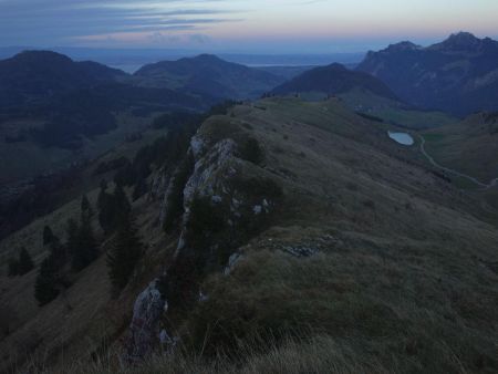 Descente de la crête vers le nord.