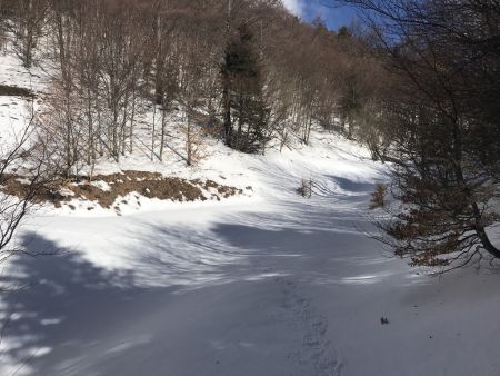 On prend à gauche...