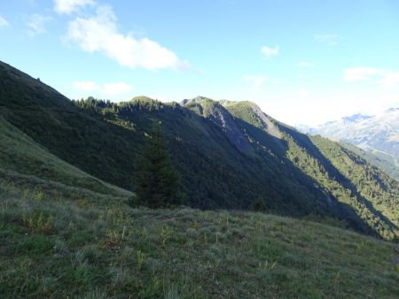 À gauche, le Col de Cochemin