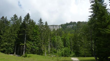 La Roche Champion depuis le Bas du Risoux