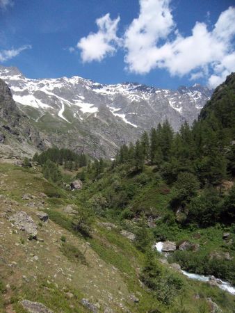 le Mont Gioberney au fond (3352 m)