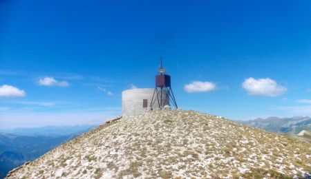 Le sommet du Cheval-Blanc(2323m)