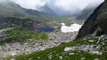 Vue arrière sur le lac