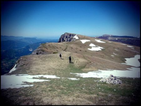 Sur la crête.