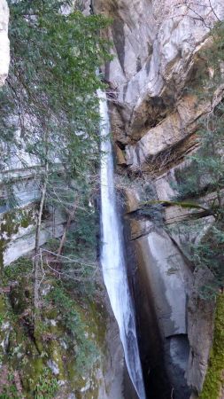 Vers la deuxième cascade