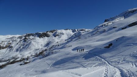 Dans la superbe traversée pour rejoindre les traces descendant du Col de la Fenêtre.