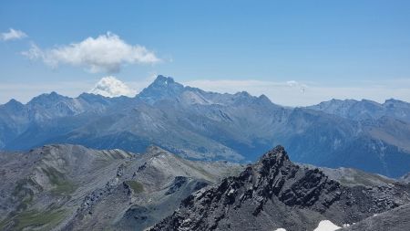 Vue sur le Viso et bien d’autres sommets