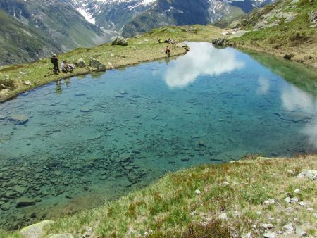 Le lac Bleu et ses eaux translucides.