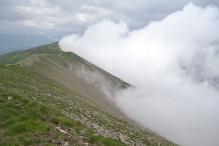 Les nuages montent de la vllée du Bes.