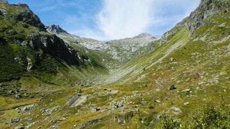 Vue arrière sur le vallon de la Louïe Blanche.