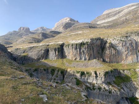 J2 - Vue sur les géants du secteur : Punta Arrablo, Mont Perdu, Pic d’Anisclo, Punta de las Olas