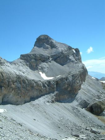 La face Sud du Casque, un des pics dominant le cirque de Gavarnie