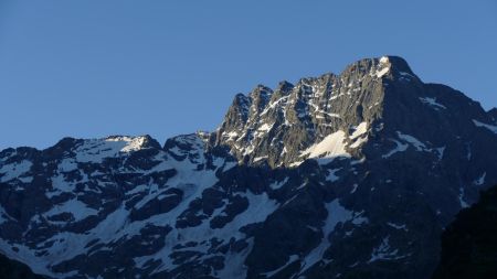 Le Sirac perd vite sa belle couleur du lever de soleil.