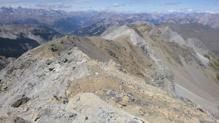 Allez ! demi-tour, et la ligne de crête pour descendre