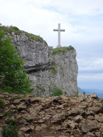 Dernier regard sur la croix