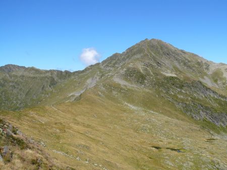 Le col des Lacs, la pointe de la Grande Journée et son arête sud-ouest depuis la pointe 2257.