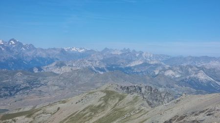 Aiguilles d’Arves au centre