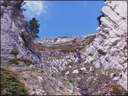 Dans le couloir.