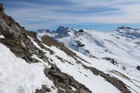 Descente sous l’arête sud-est.